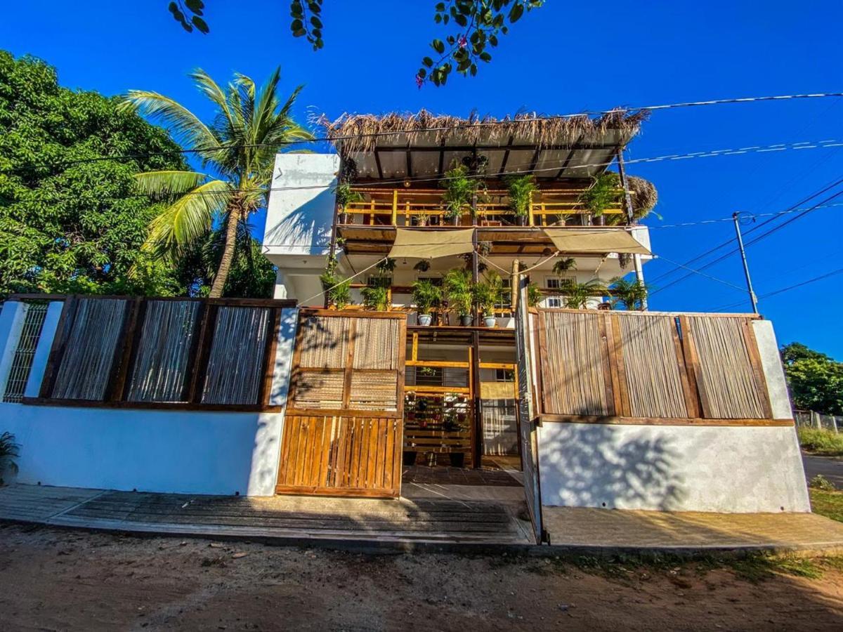 Shaka House Hotel Puerto Escondido  Bagian luar foto