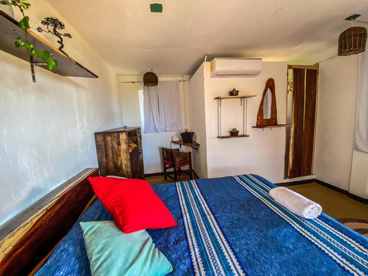 Shaka House Hotel Puerto Escondido  Bagian luar foto