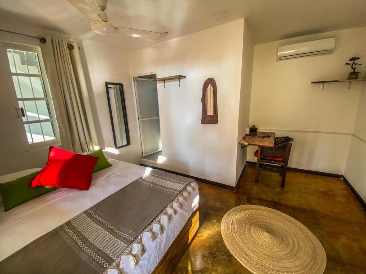 Shaka House Hotel Puerto Escondido  Bagian luar foto